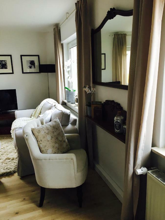 Gaestehaus Sellemols Ferienwohnung Korbmacher Heuchelheim-Klingen Esterno foto